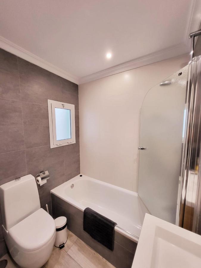 Stylish 3 Bedroom Penthouse In Marbella Centre With Large Pool Close To The Beach Eksteriør billede
